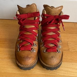 Danner Mountain Light Cascade hiking boots